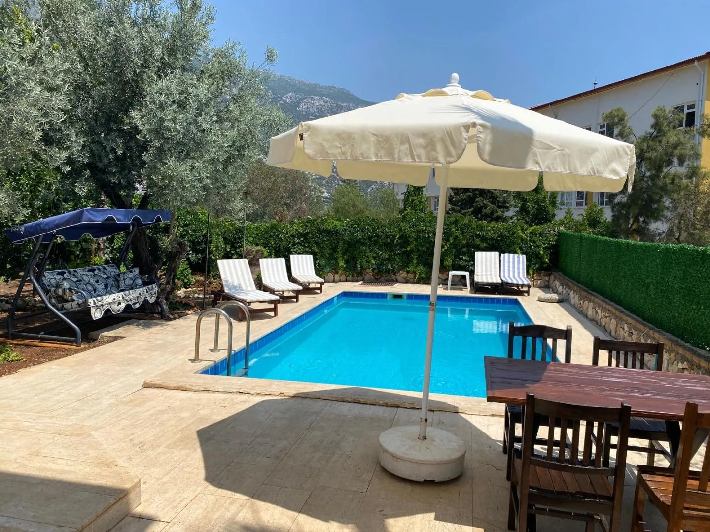 Villa Leton Kleo 2