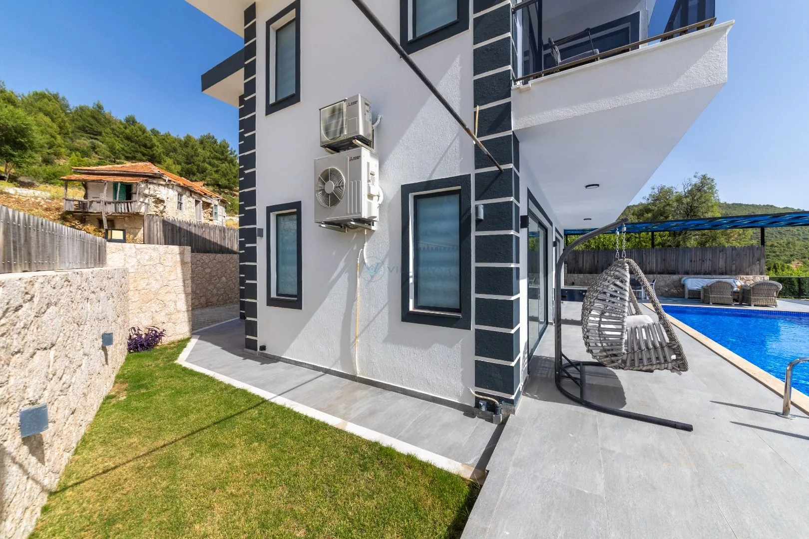 Villa Pilot
