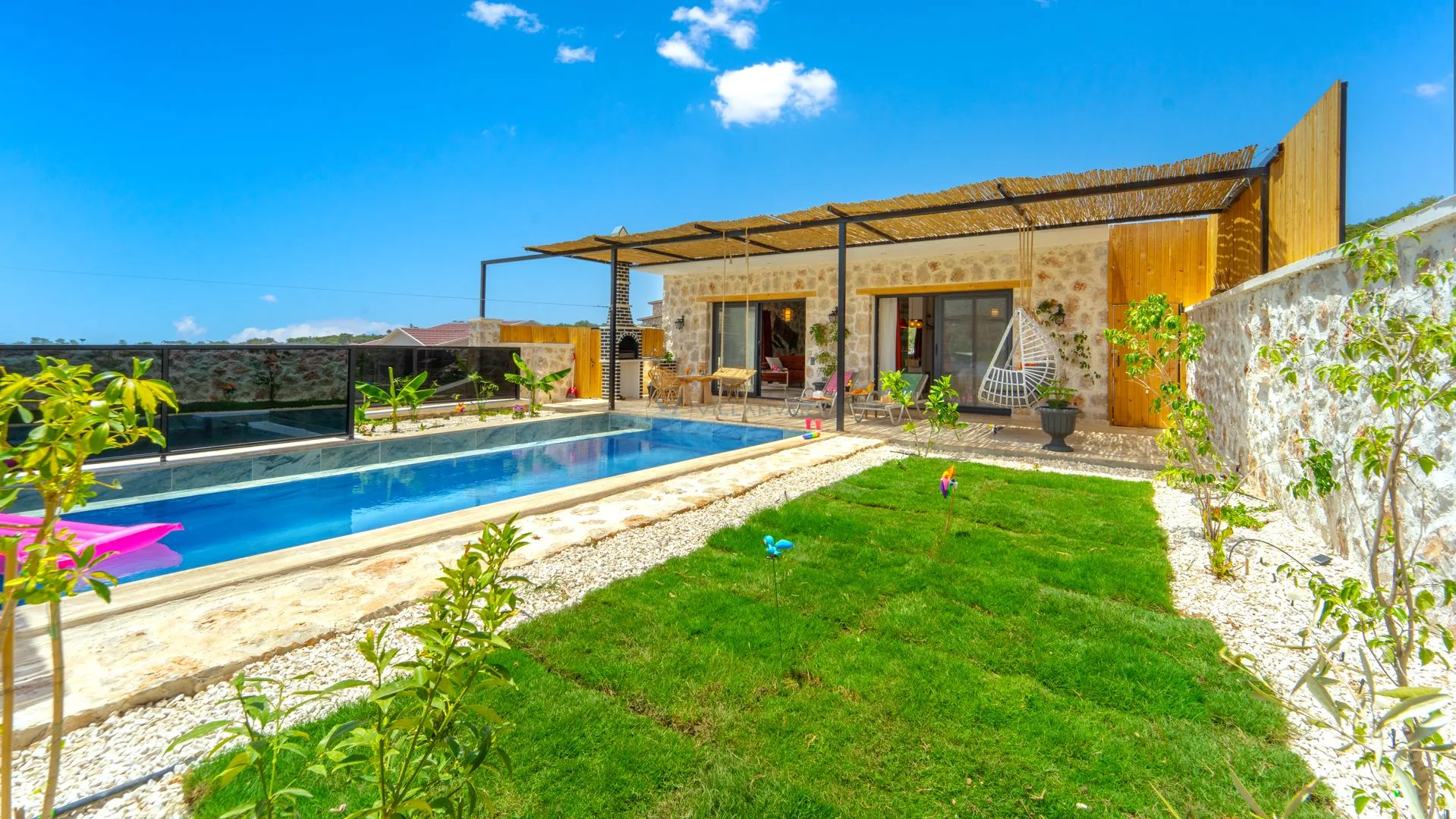 Villa Sanedan Luxury