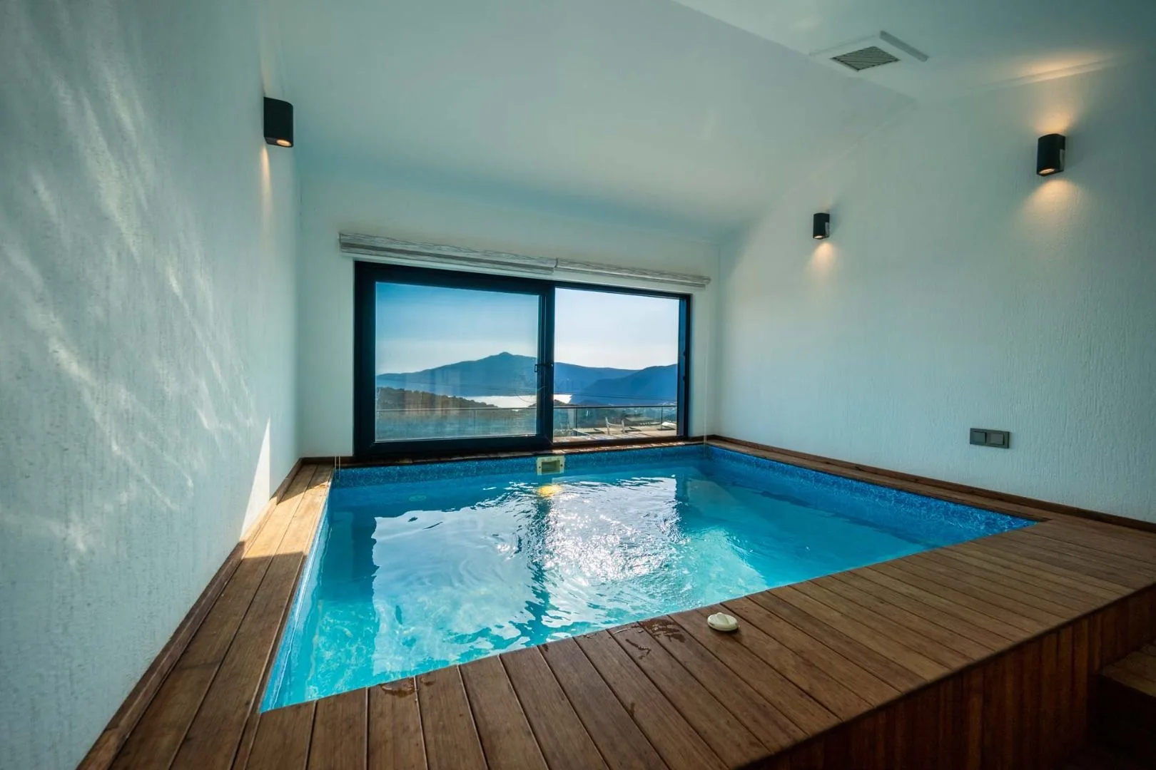 Villa Thera Seis