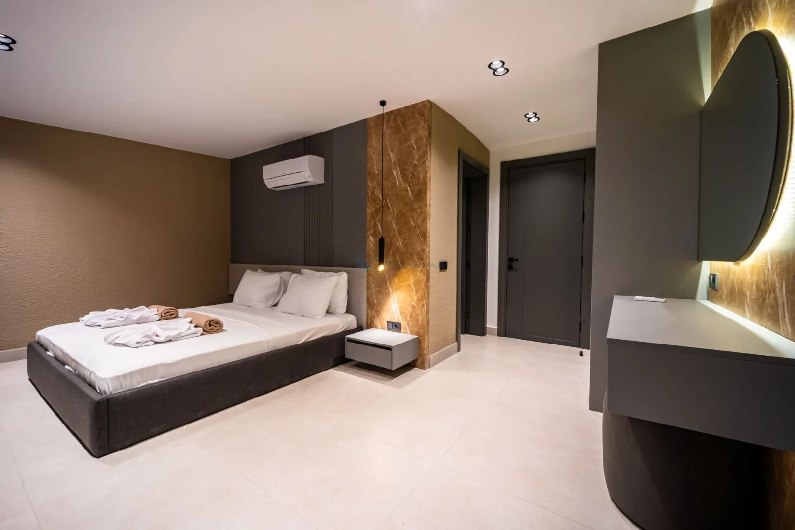 Villa Aura F