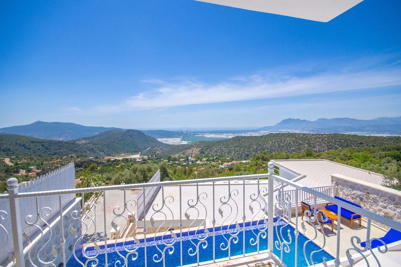 Villa Adelya