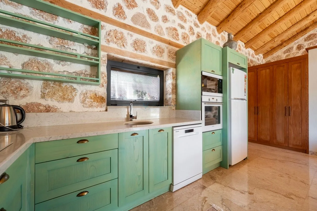 Villa Topçu Stone