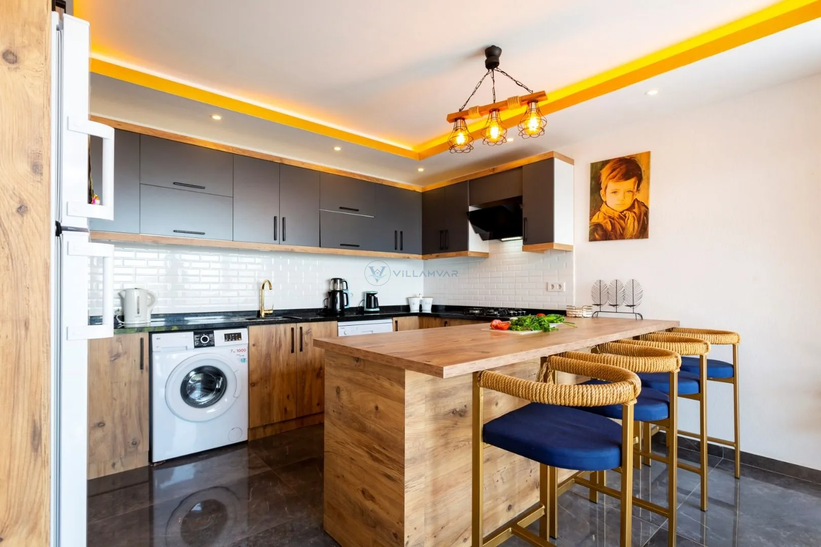 Villa Gold Moon