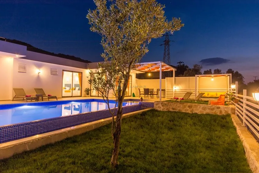Villa Nar Çiceği