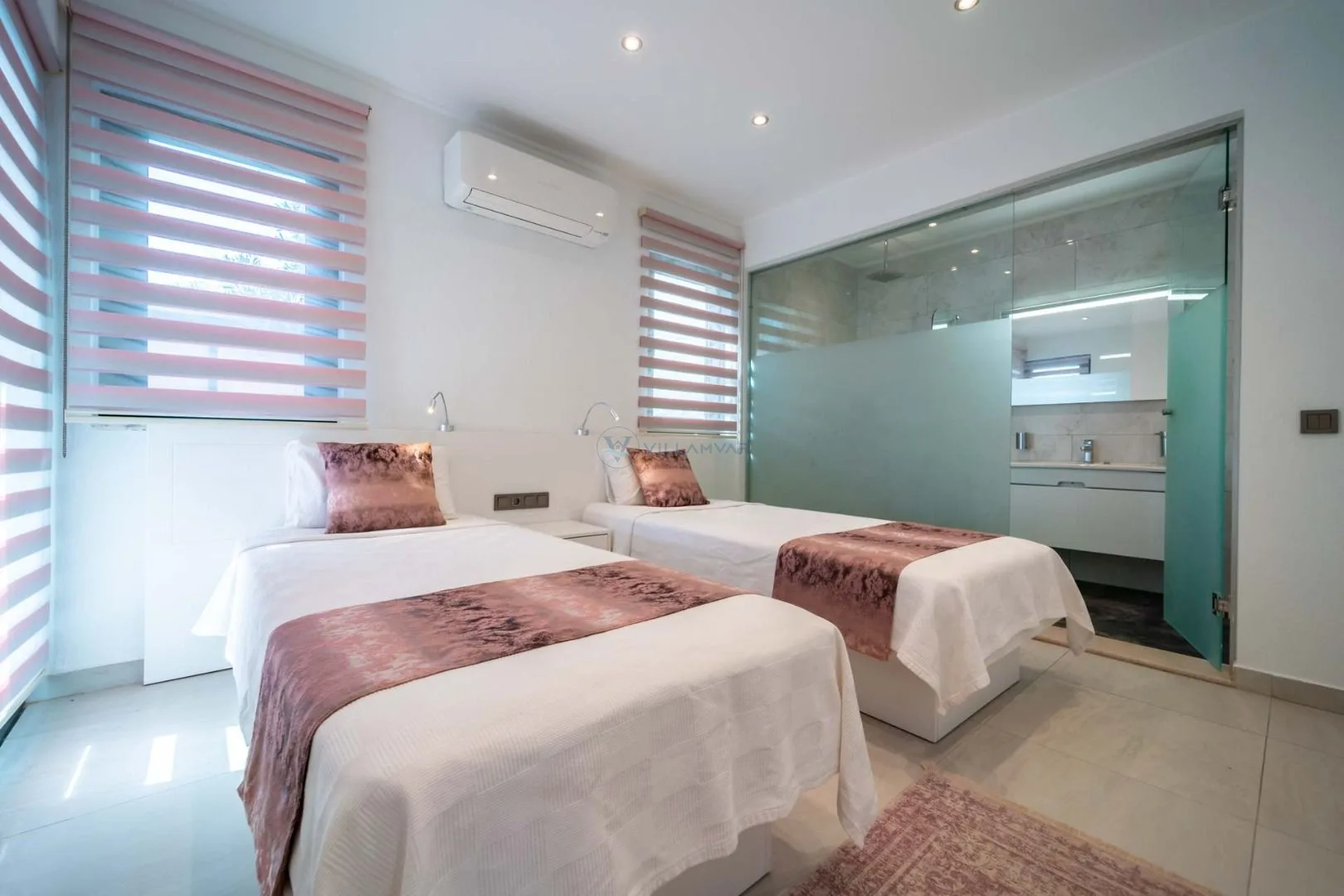 Villa Thera Seis