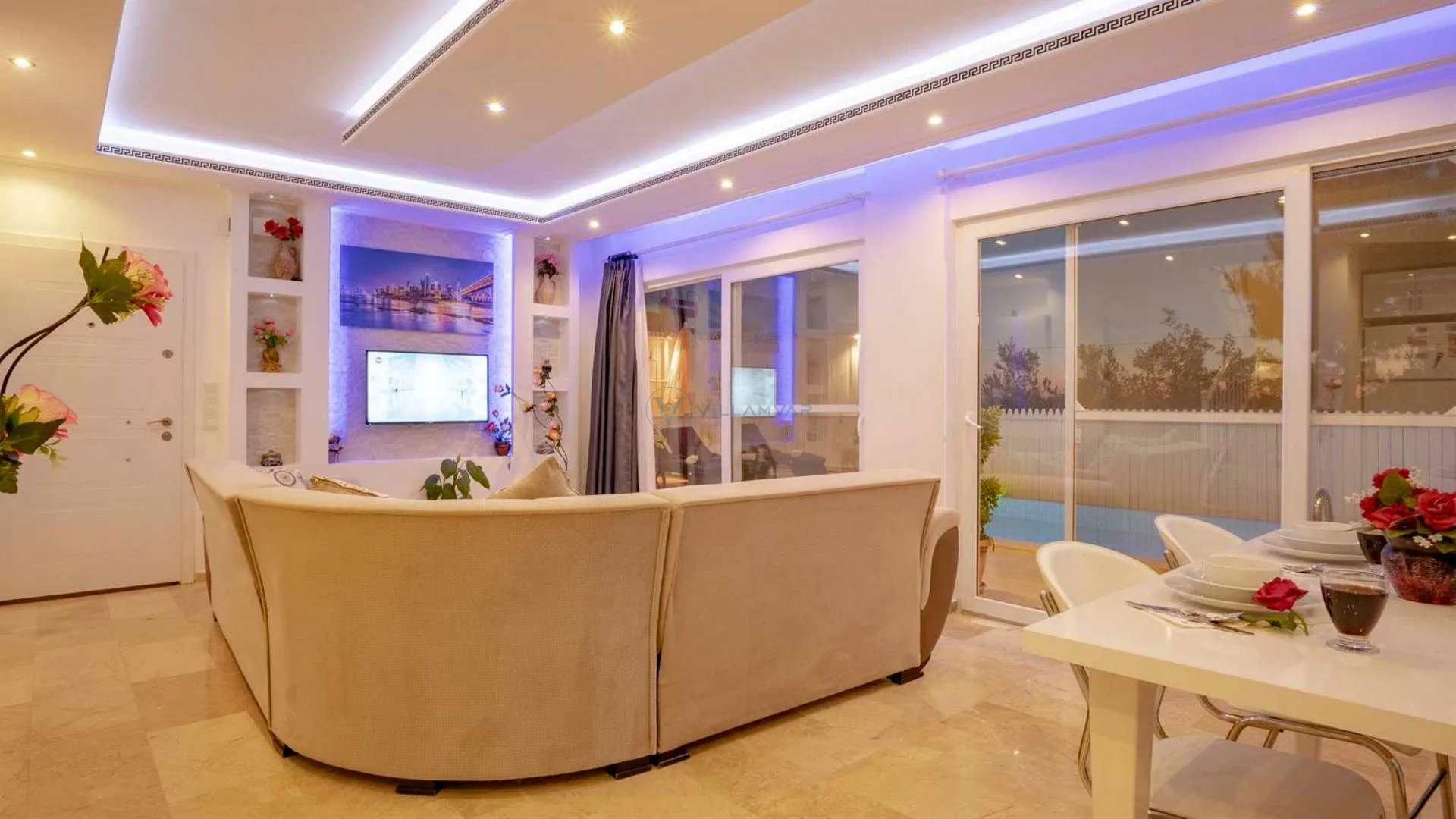 Villa Uzaktaki Şehir