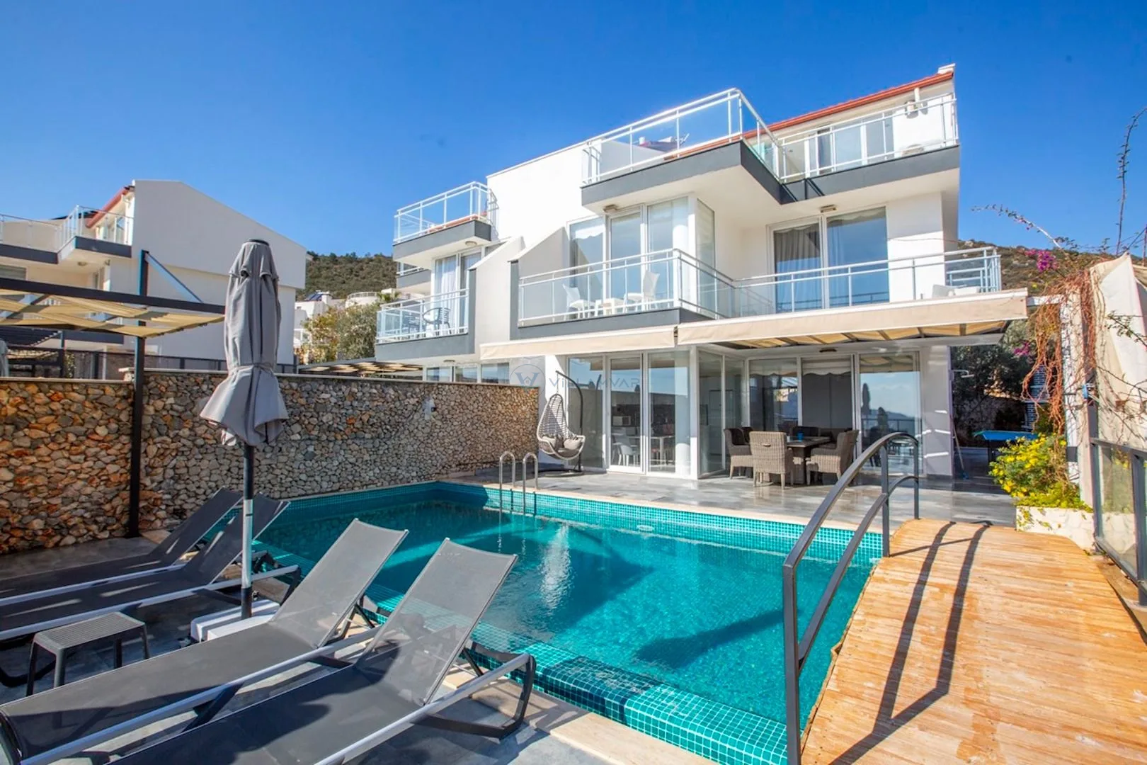 Villa Roannes 1