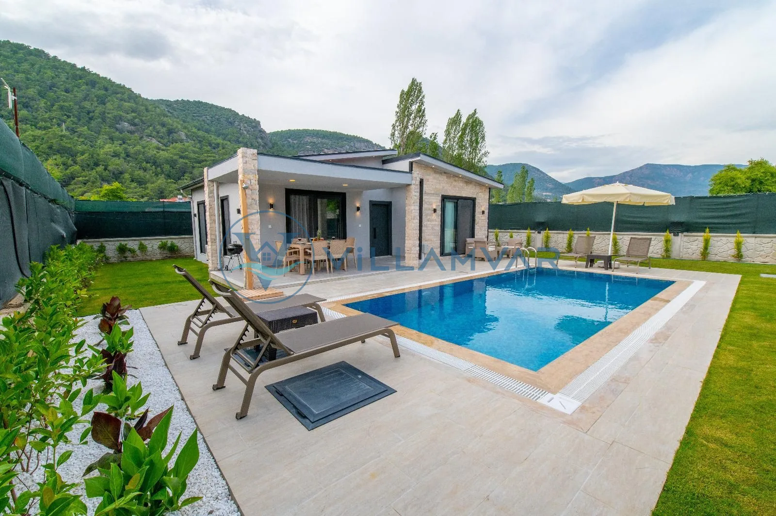 Villa Eliz İnlice