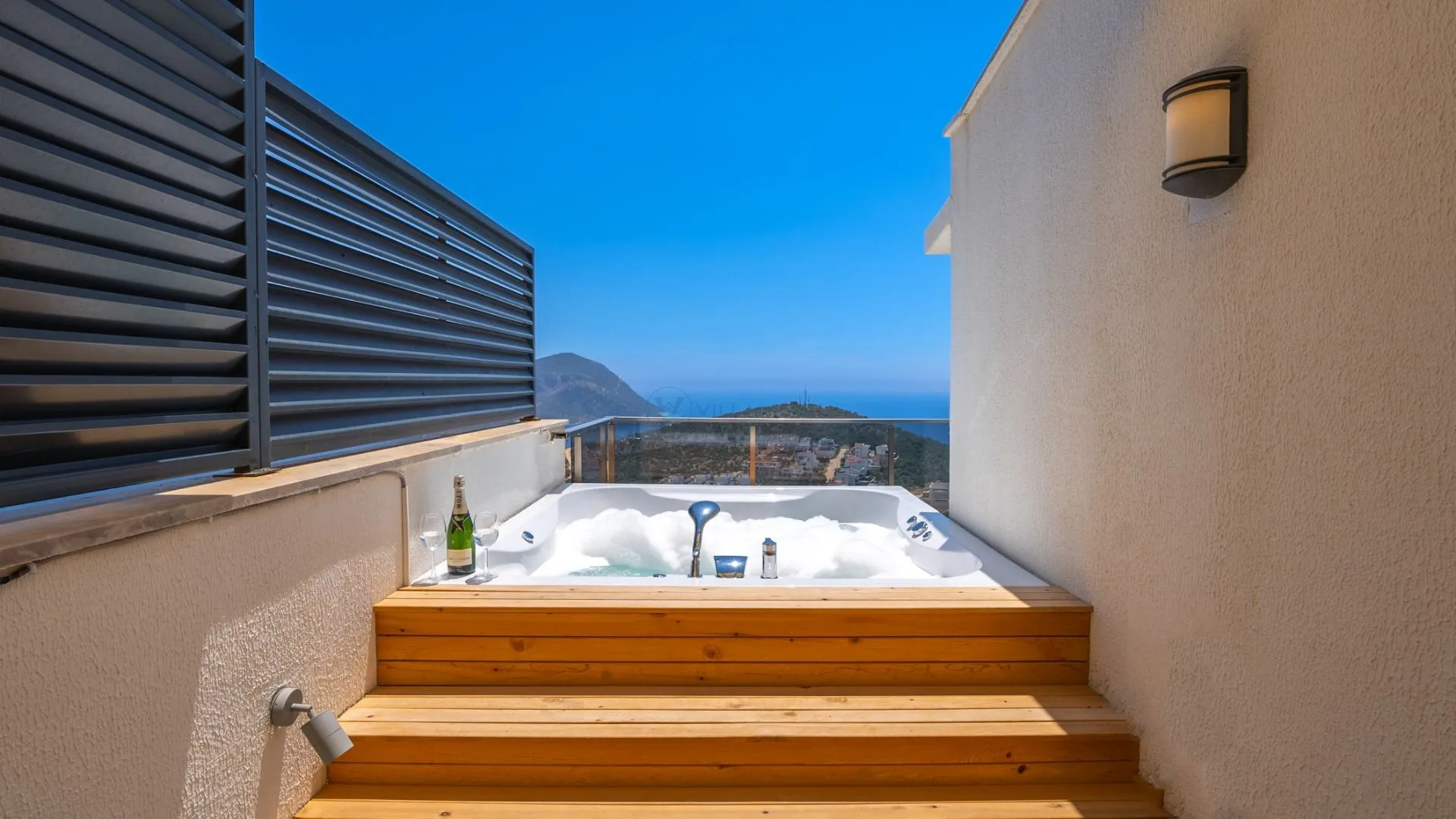 Villa Skylight