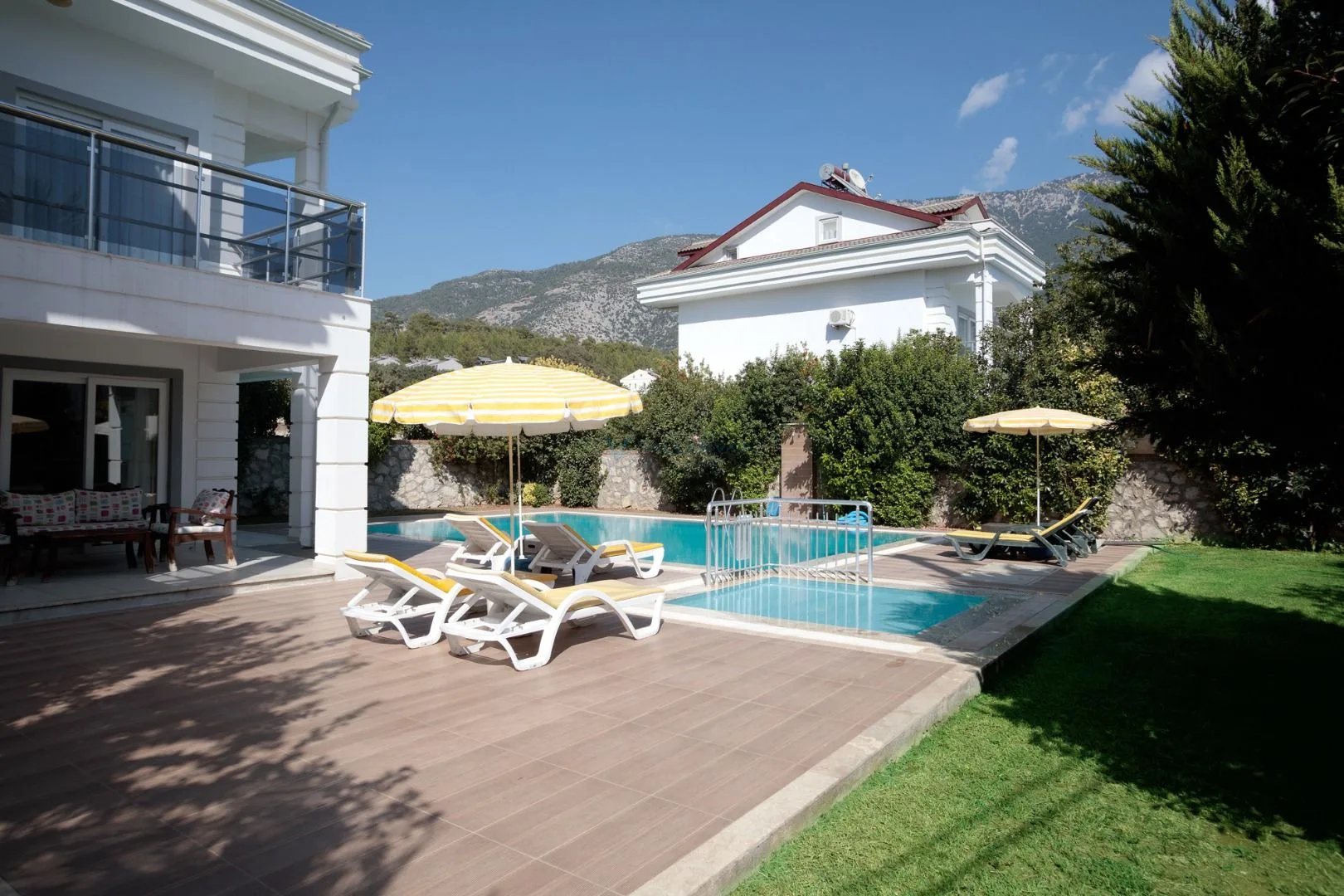 Villa Dera 3