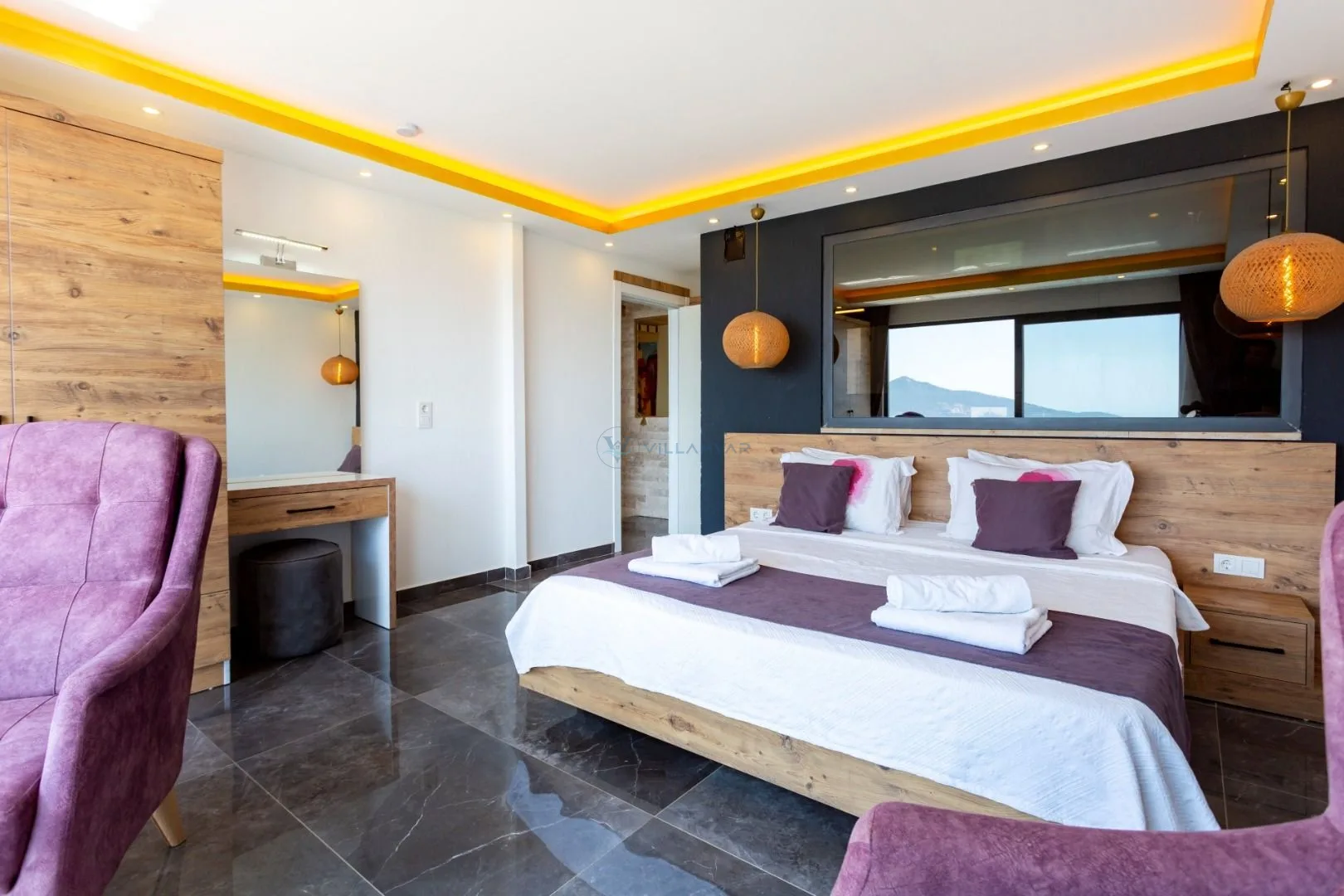 Villa Gold Moon