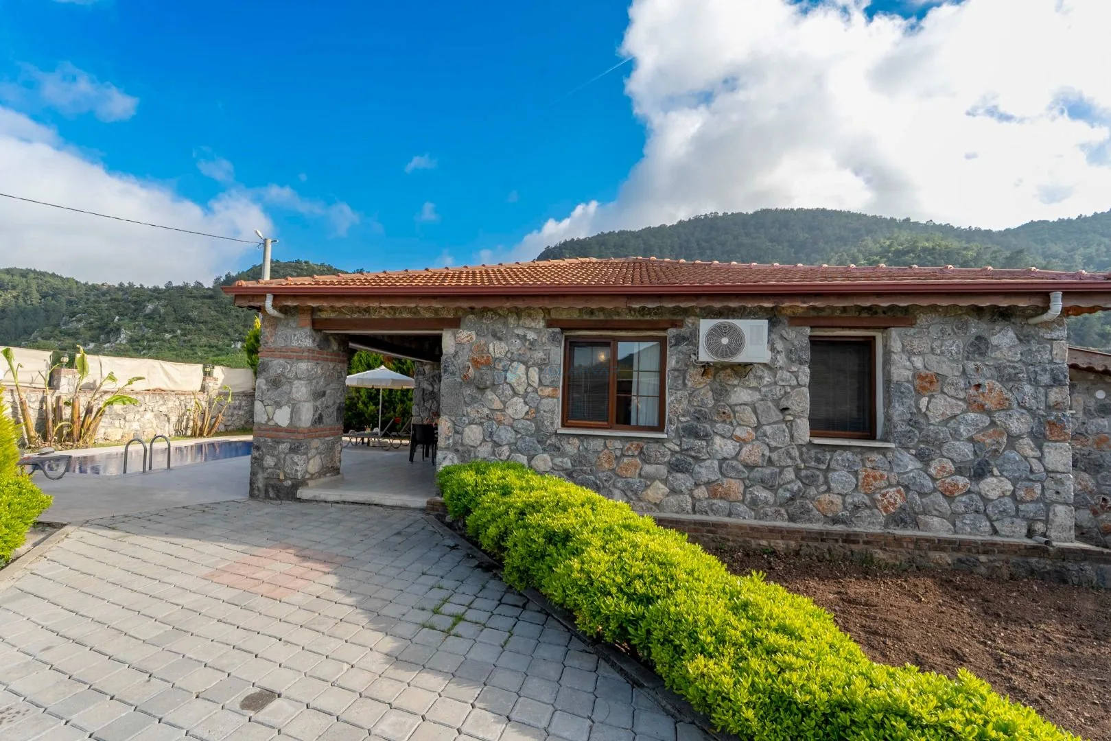 Villa Kukesi