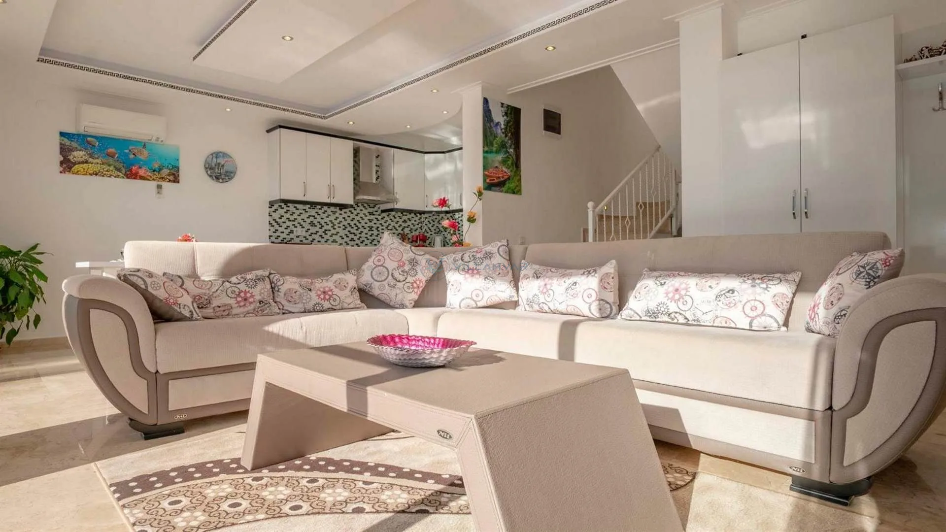 Villa Uzaktaki Şehir