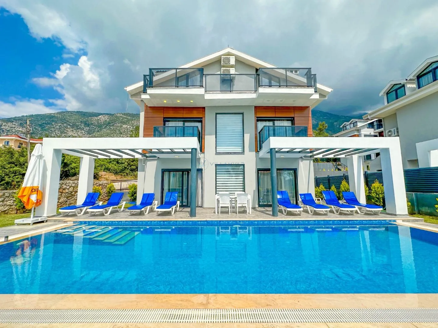 Villa Lazulin
