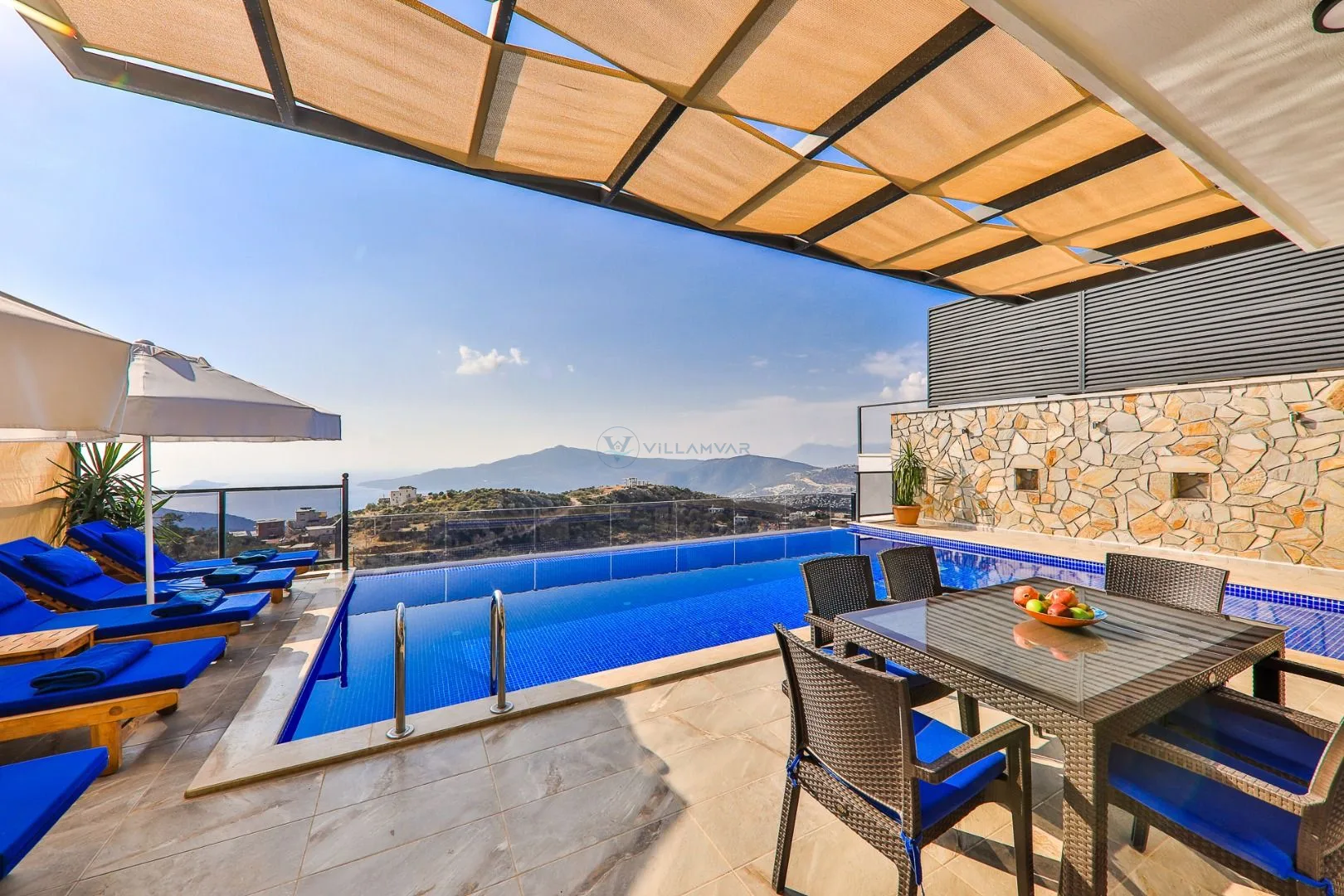 Villa Blue Star