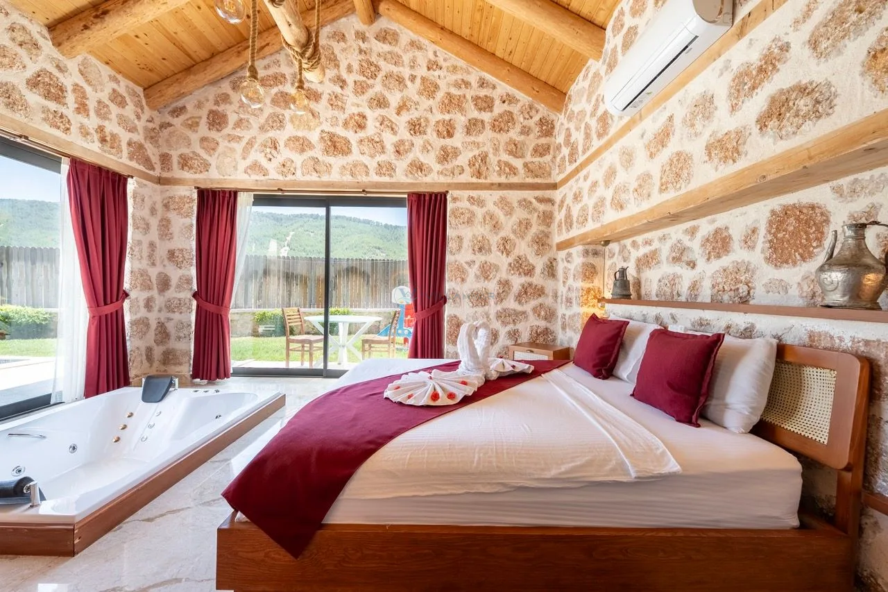 Villa Topçu Stone