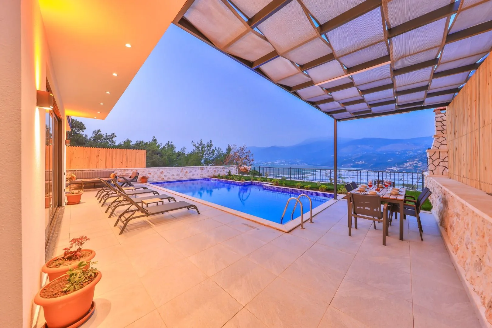 Villa Pika Trio