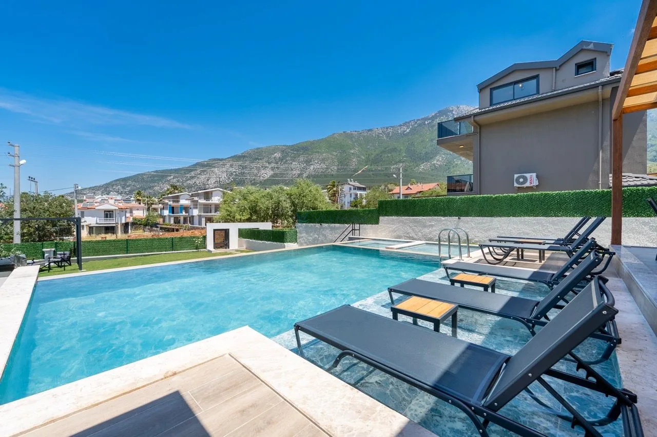 Villa Ay Luxe
