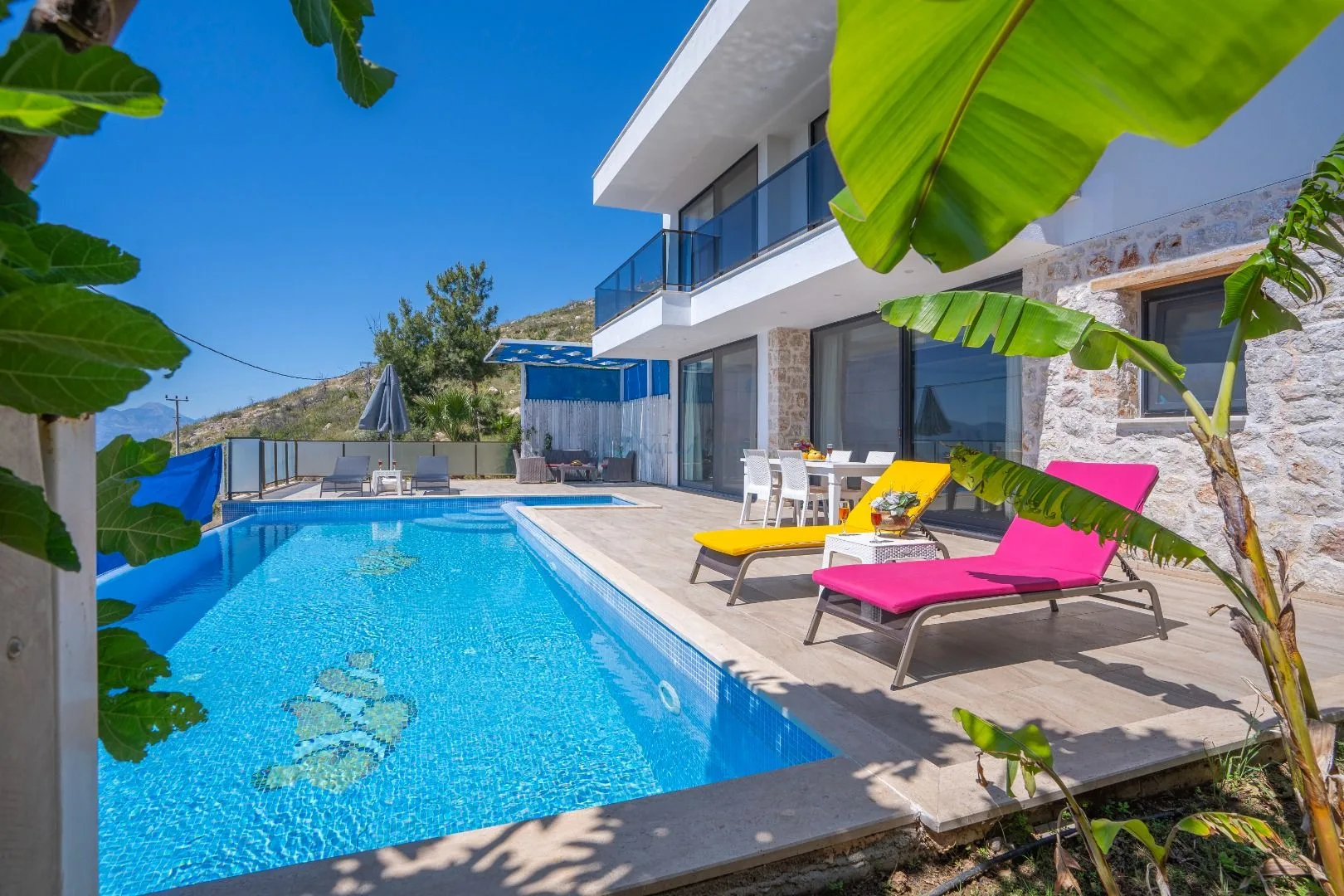 VR Villa Avalon