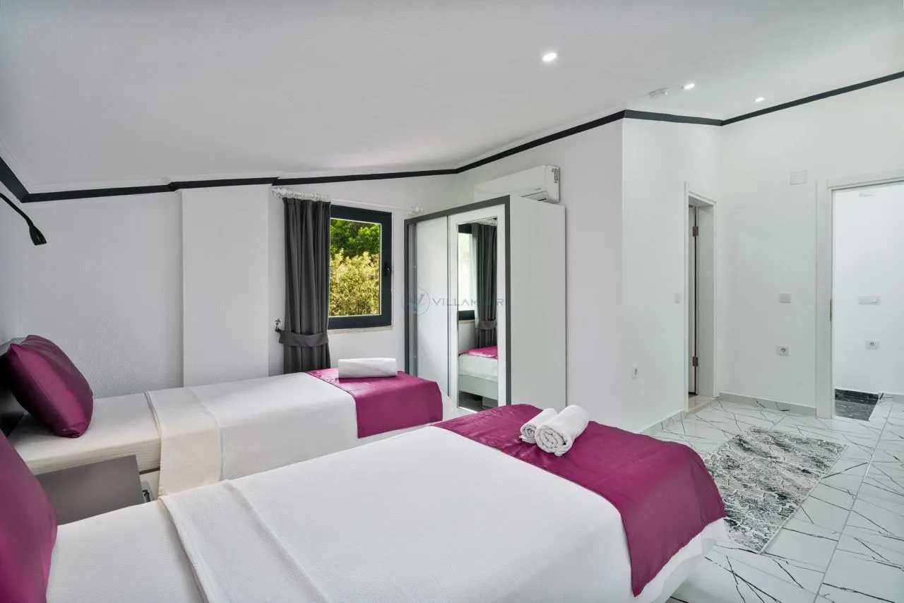 Villa Gold