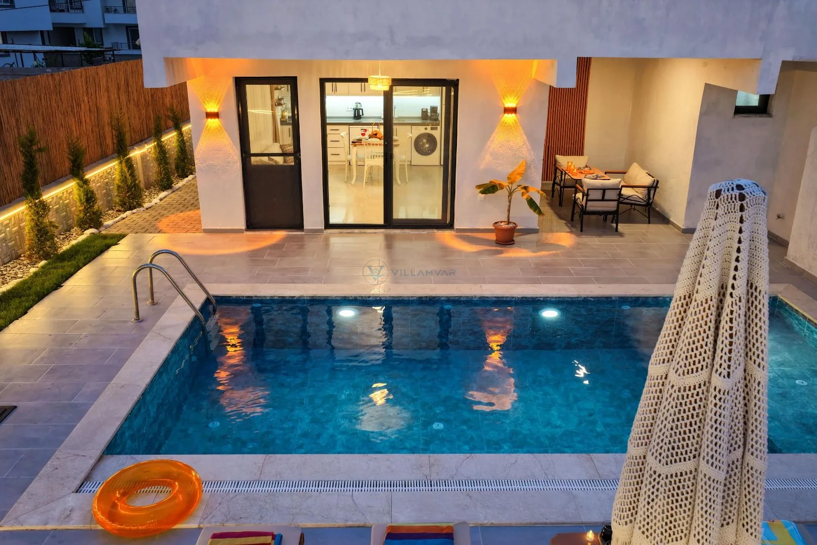 Villa limonia