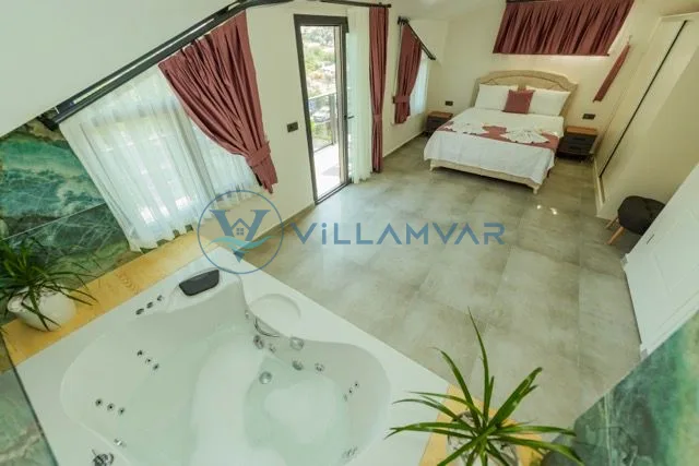 Villa Fullmoon