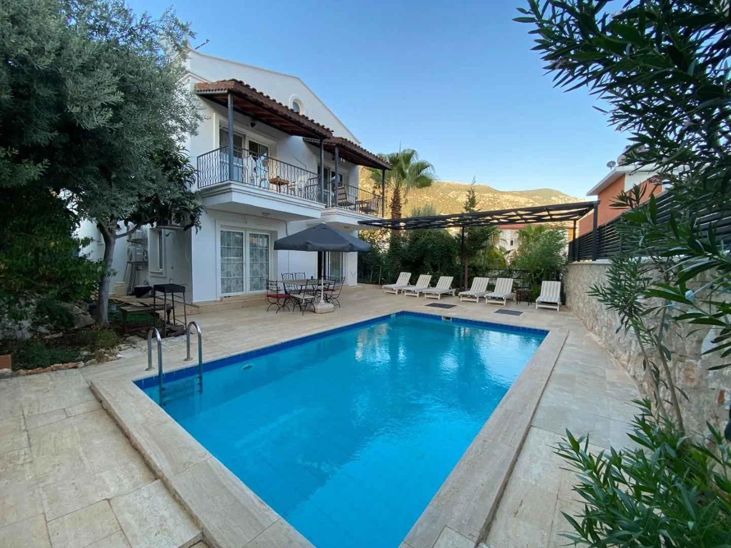 Villa Leton Kleo 1