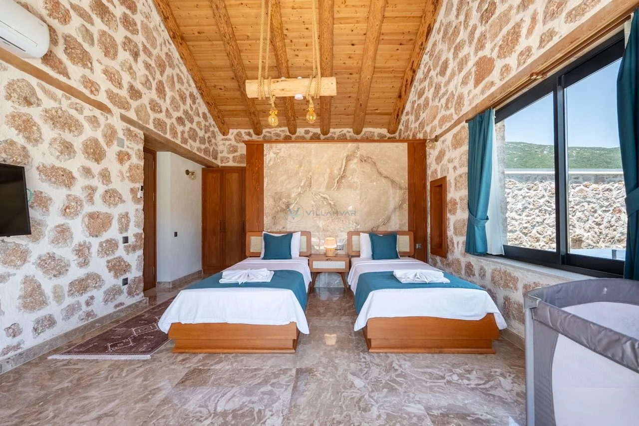 Villa Topçu Stone