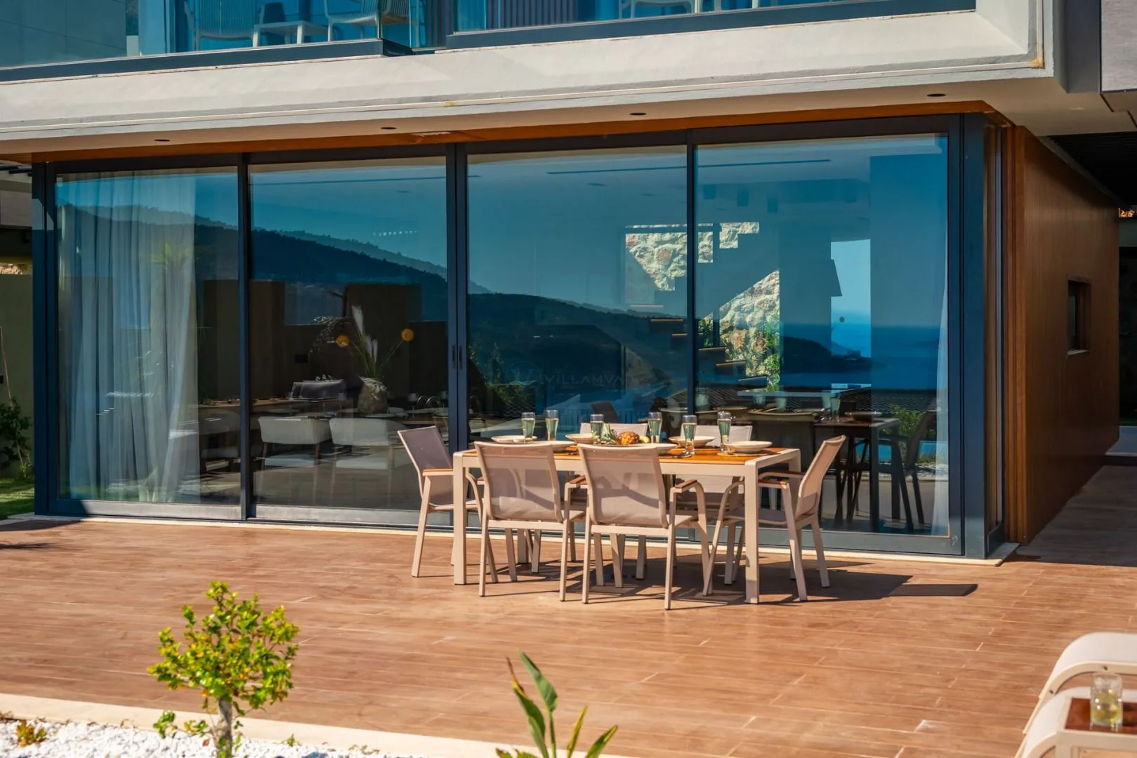 Villa Aura E