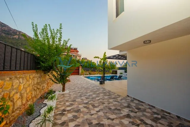 Villa Fullmoon