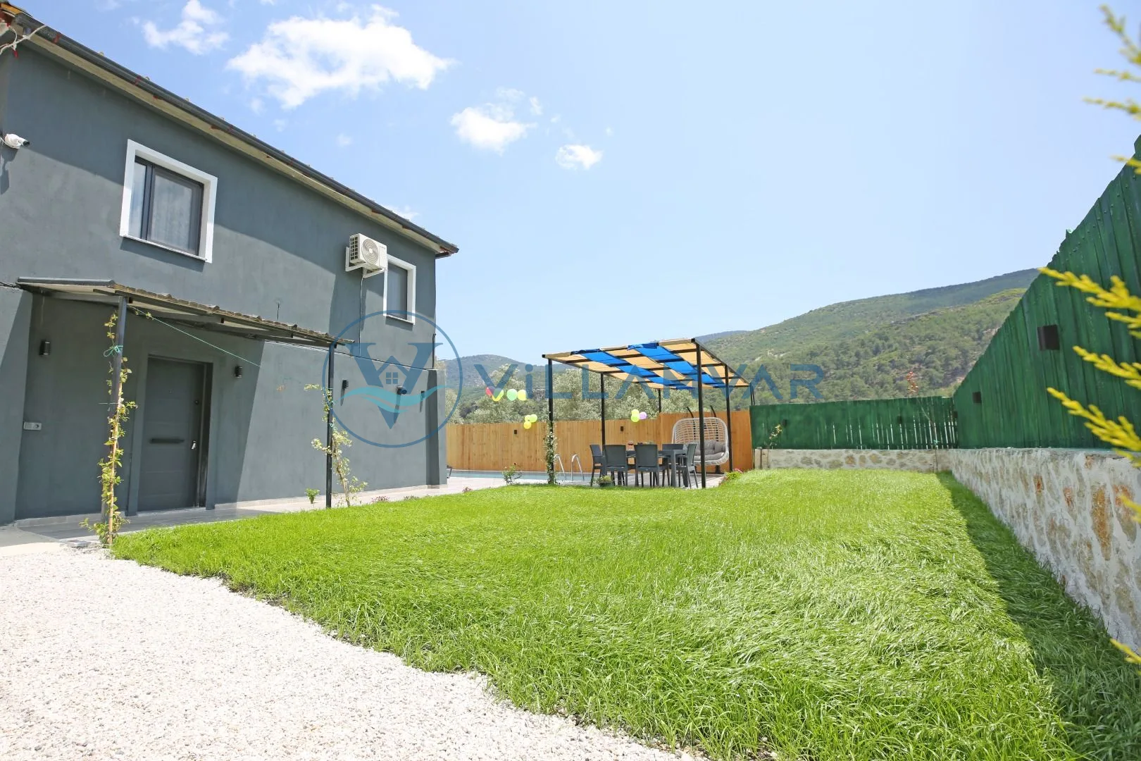 Villa Ecrinsu