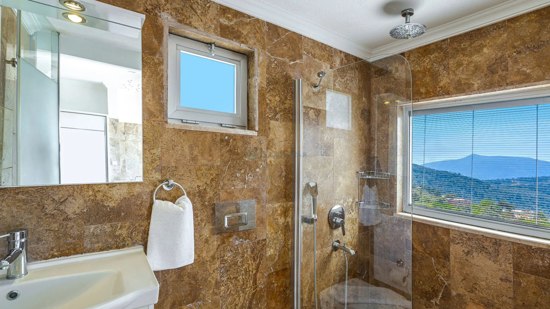 Bbvl Villa Poli