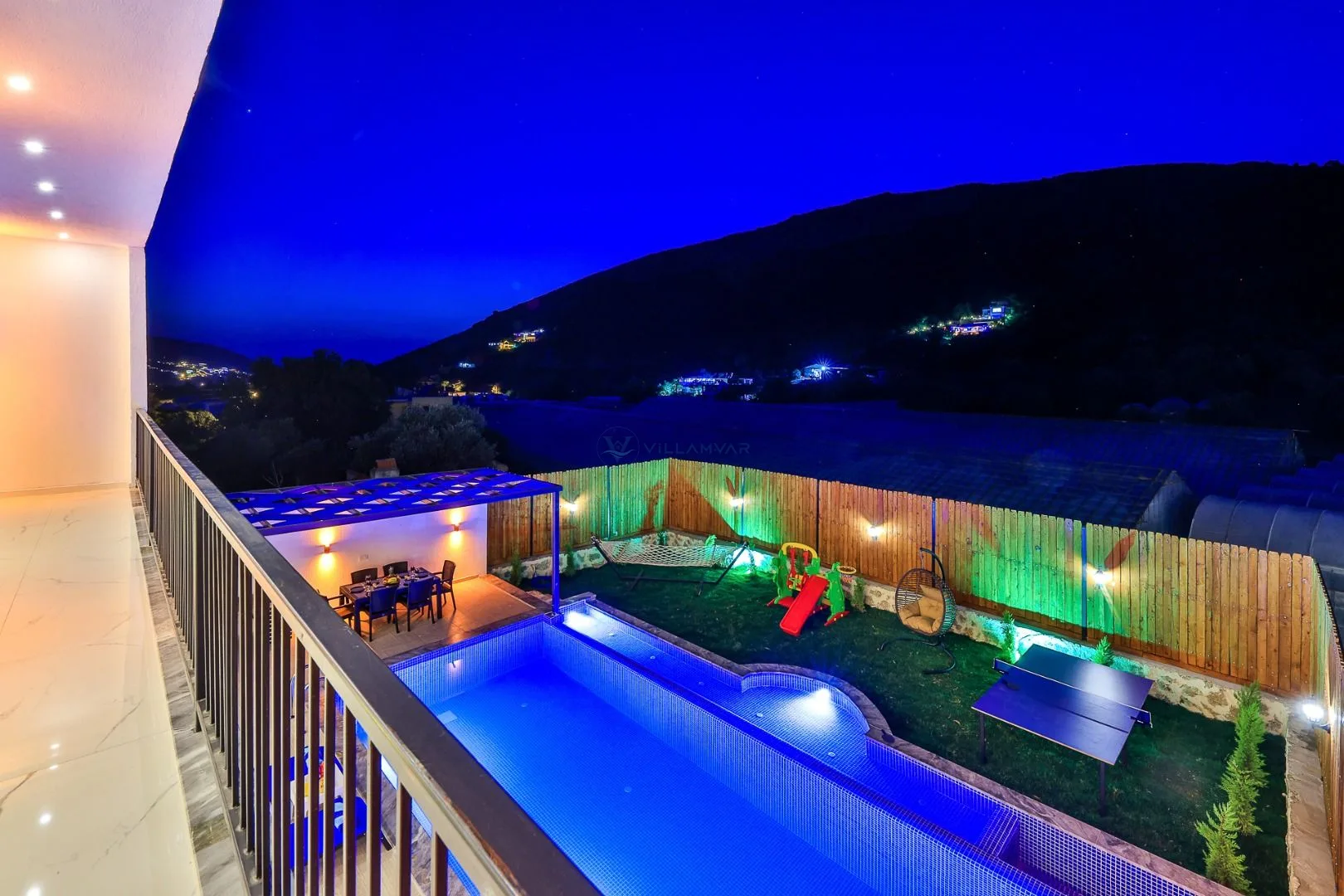 Villa White Castle