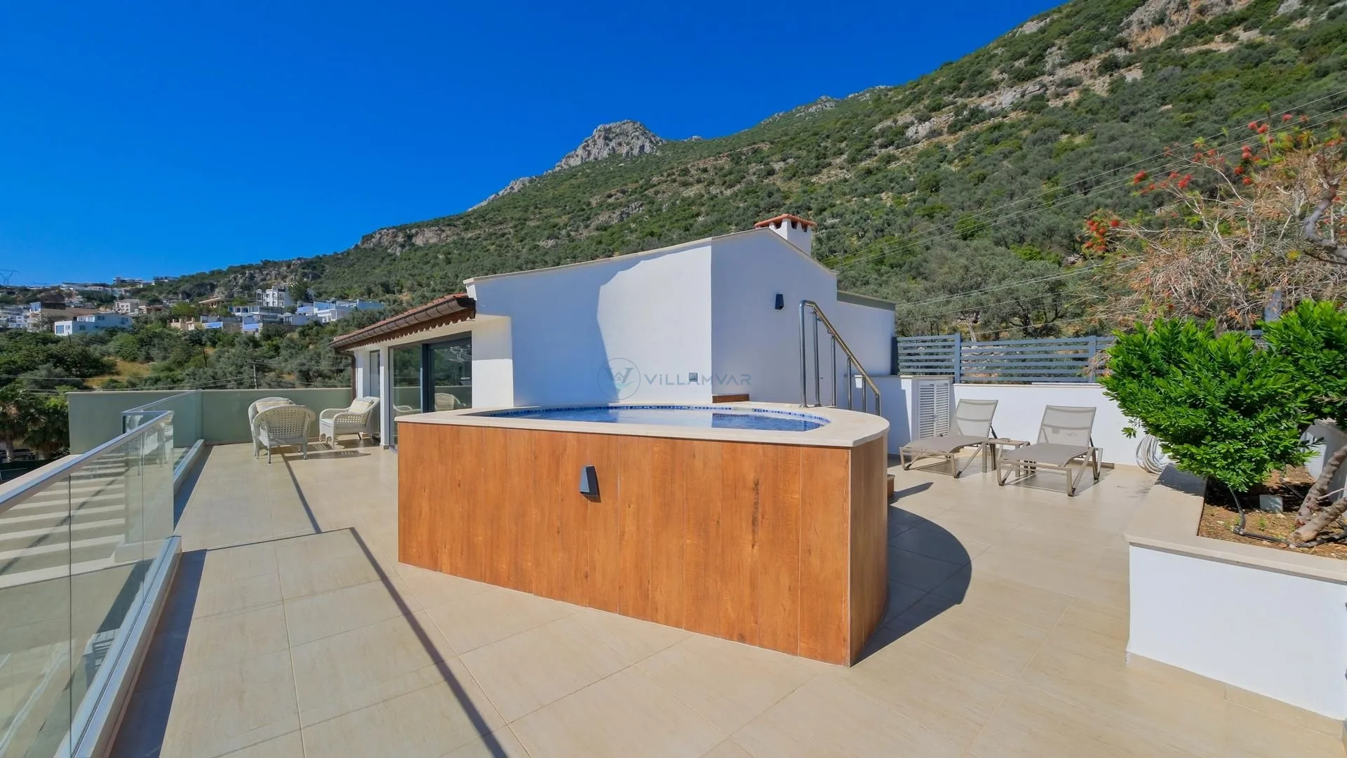 Villa Topic