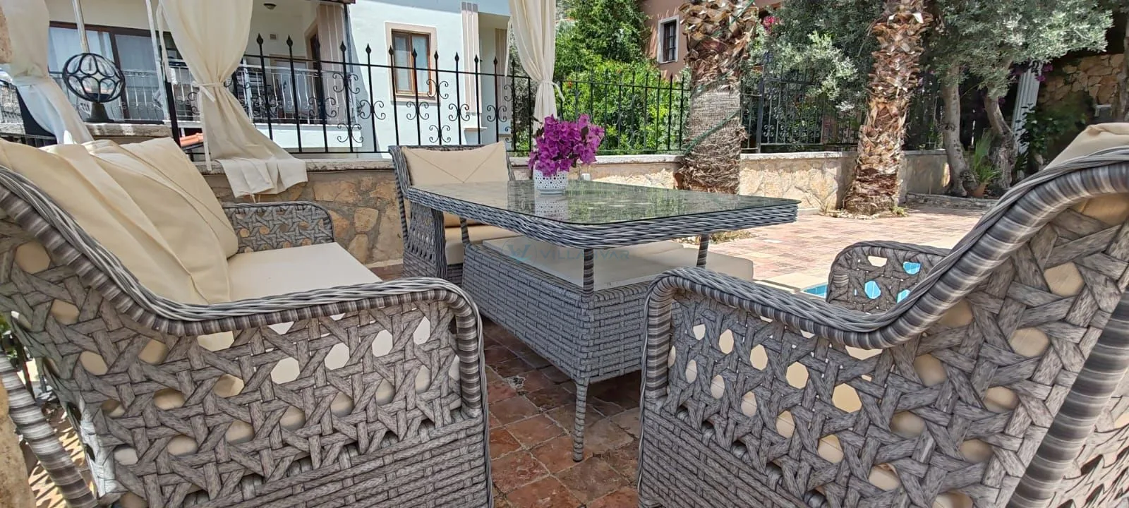 Villa Efsane Kiralama