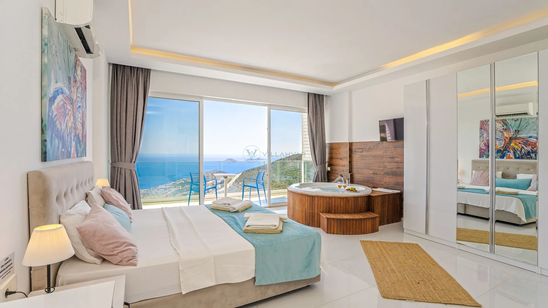 Villa Merit Crystal