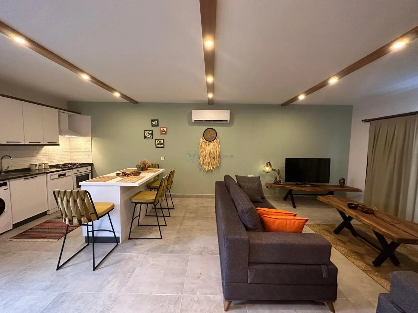 Villa Timbered Uno