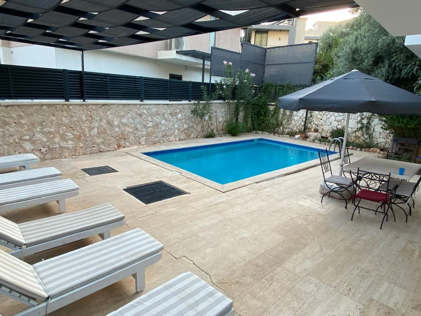 Villa Leton Kleo 1