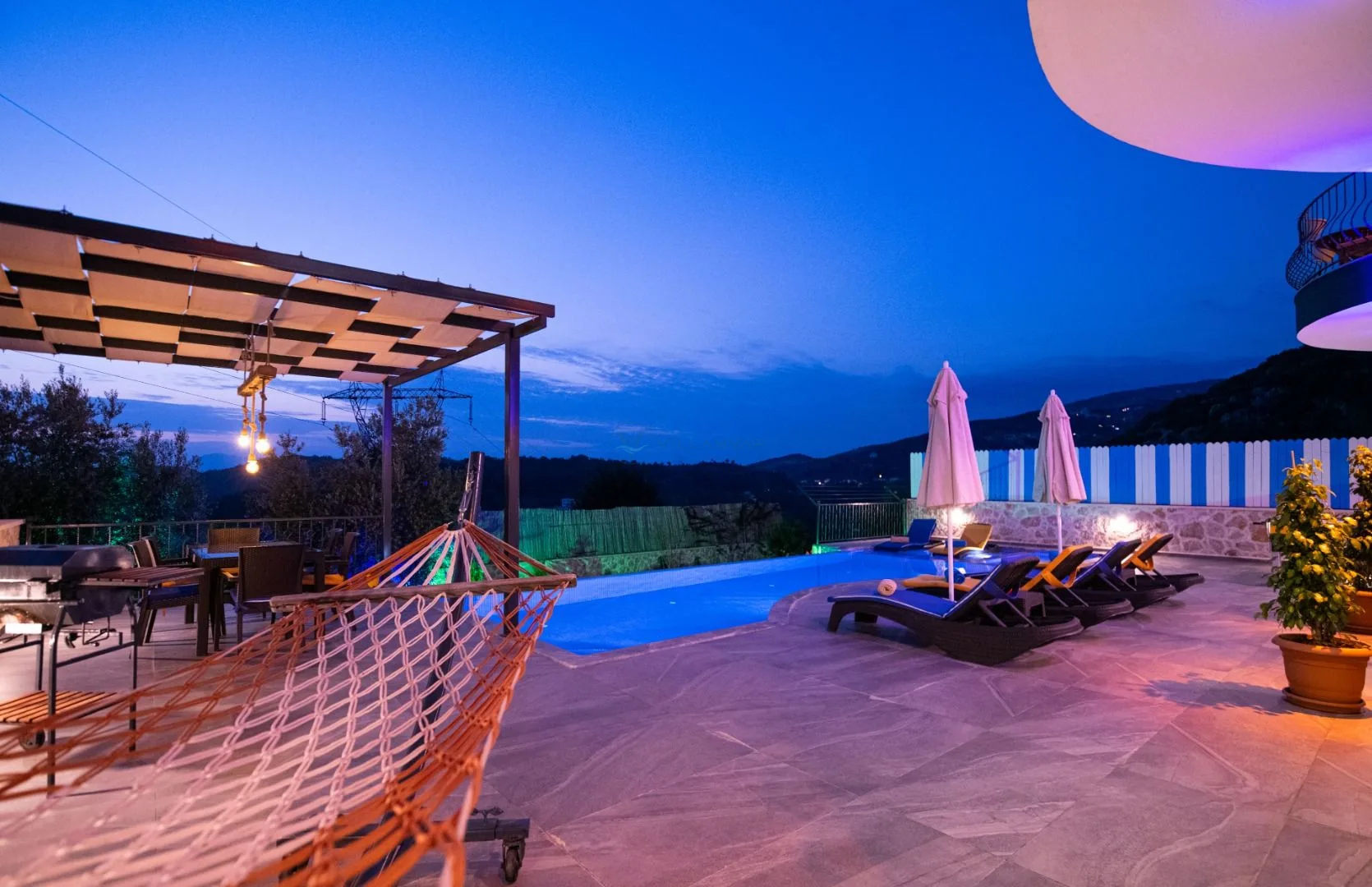 Villa Mert Akbel