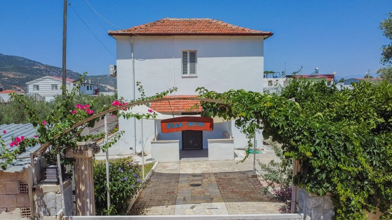 Villa Capital