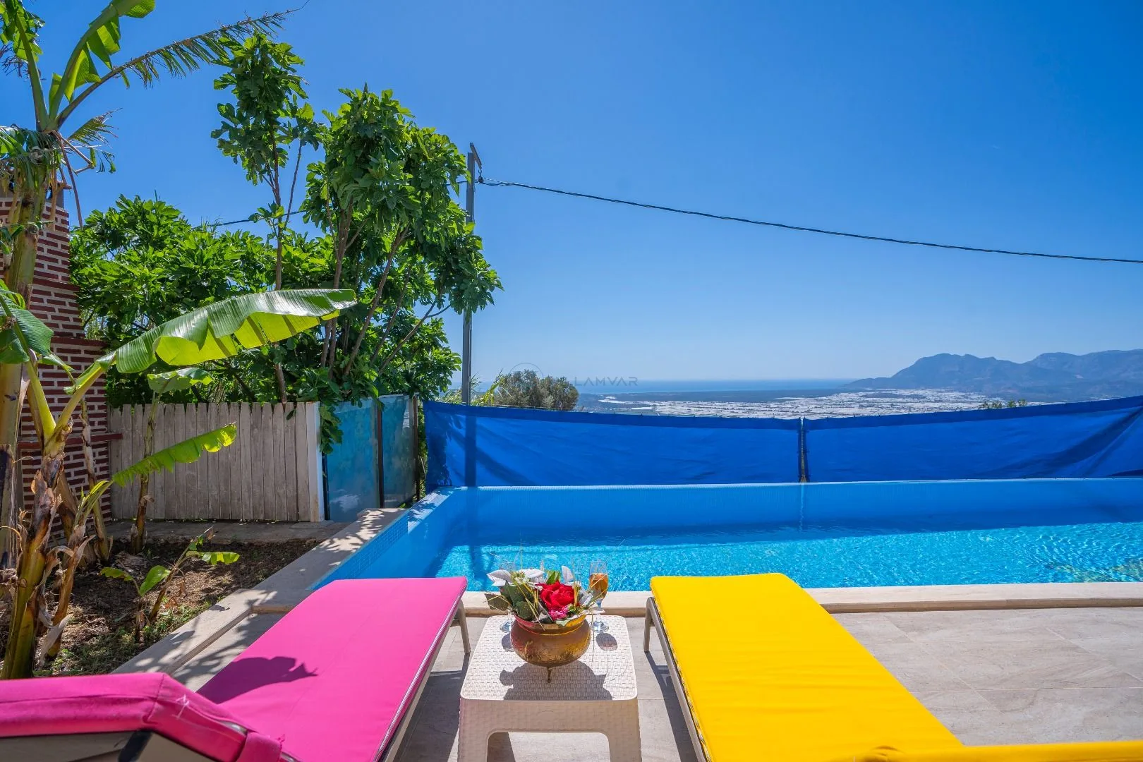VR Villa Avalon