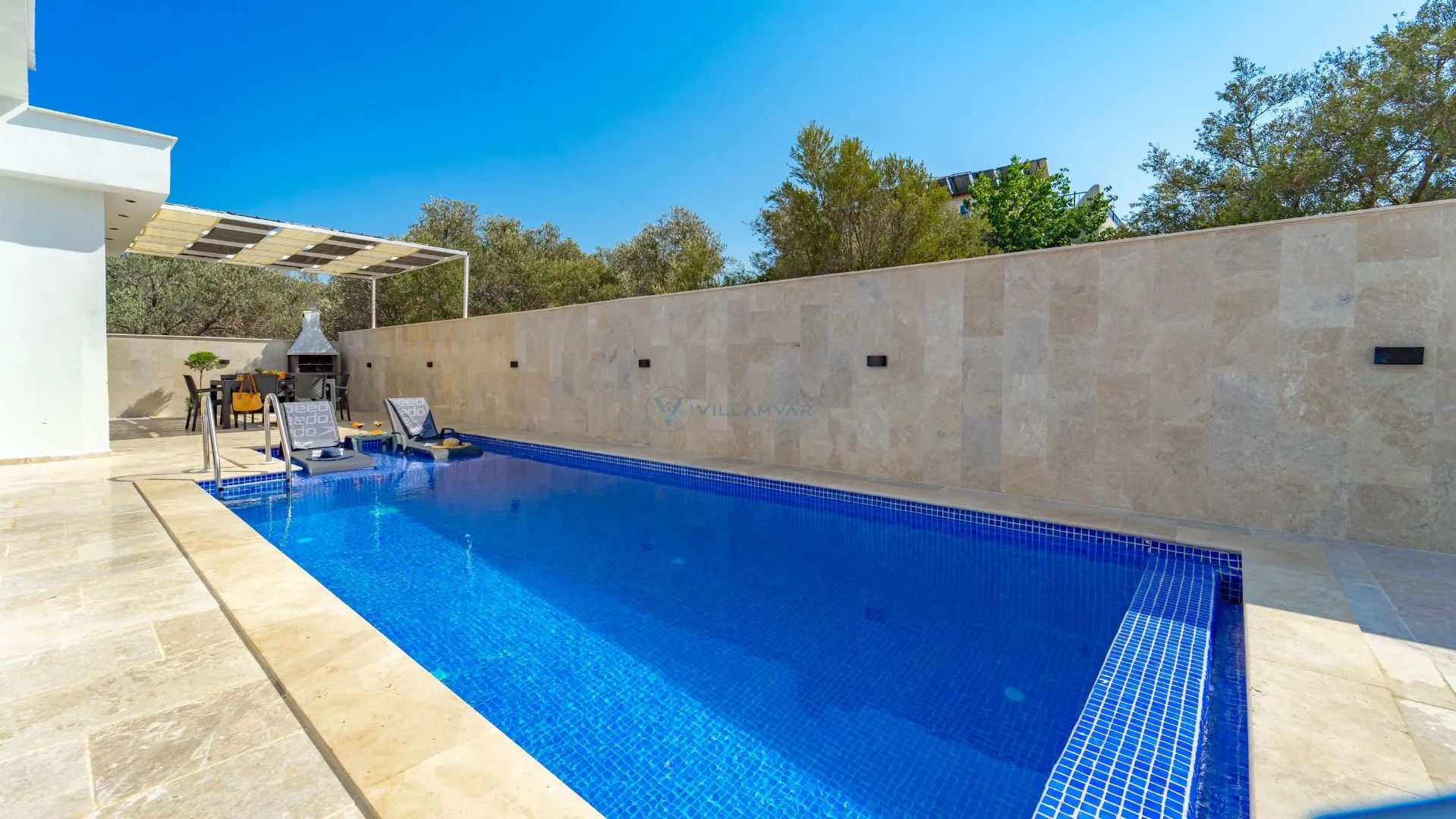 Villa Elexus