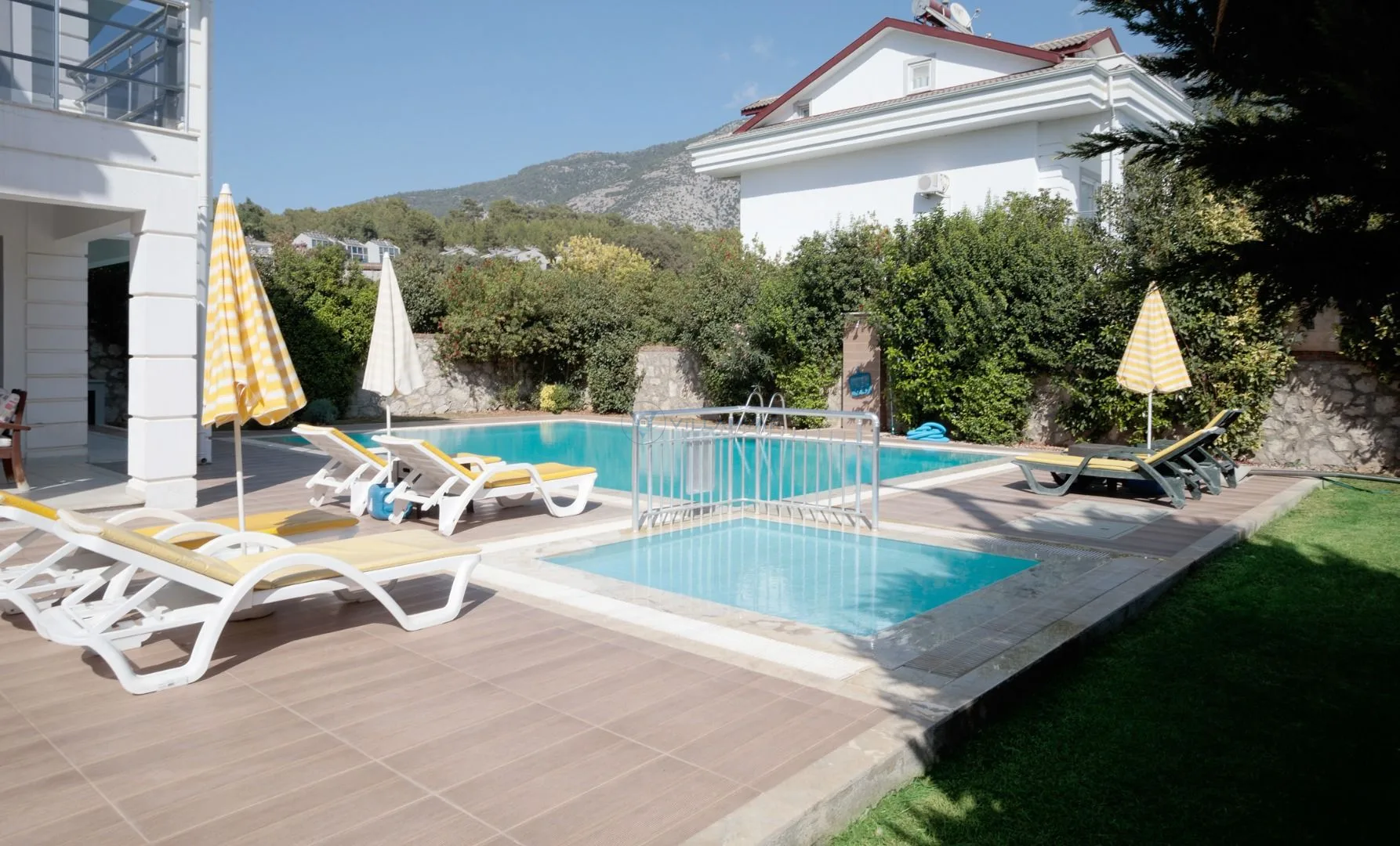 Villa Dera 3