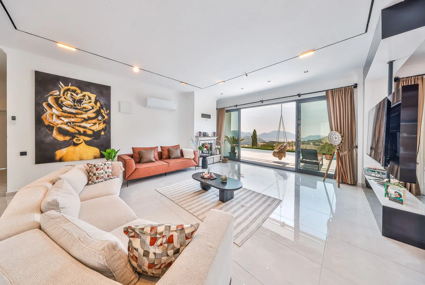 Villa Free