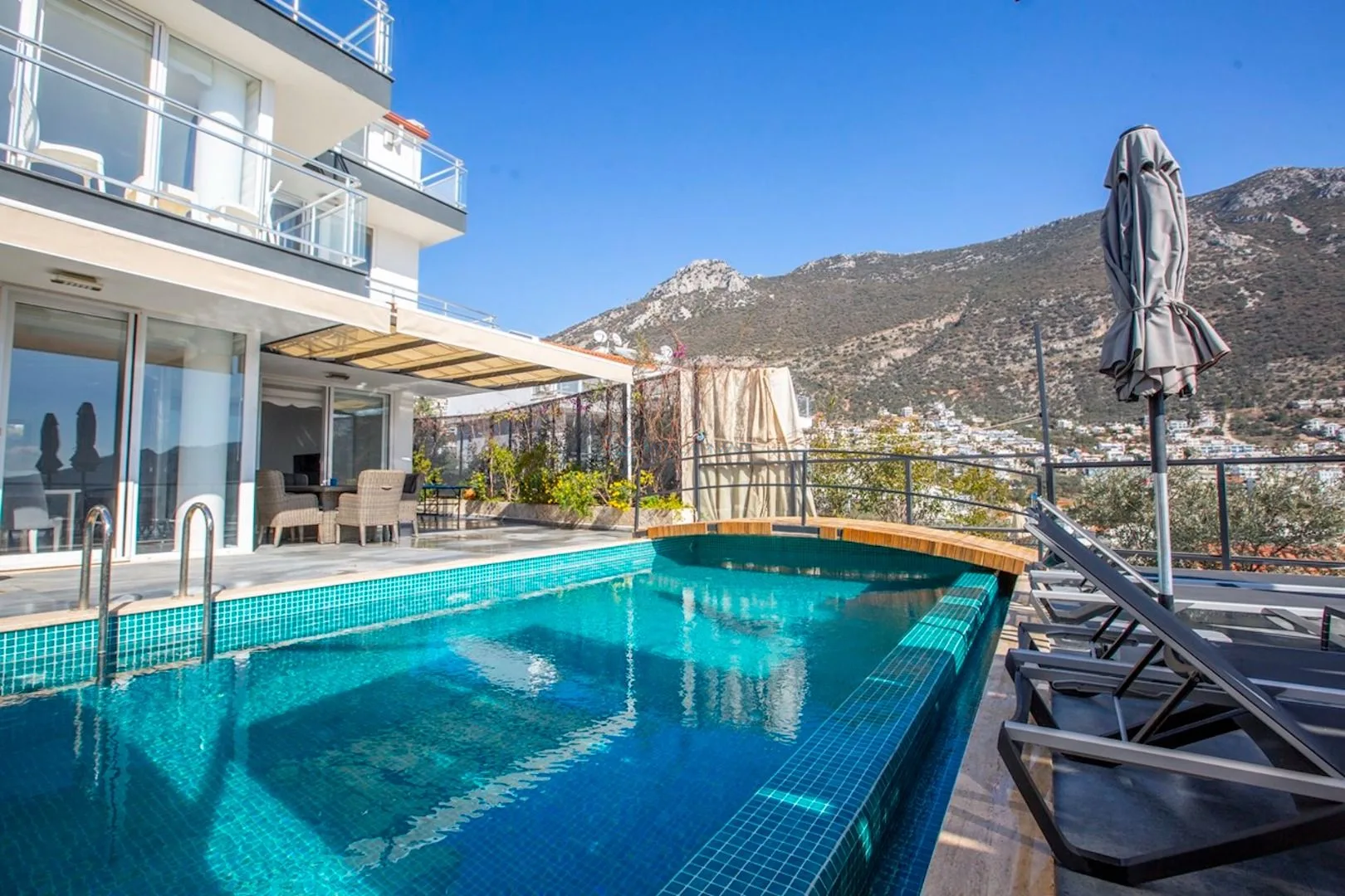 Villa Roannes 1