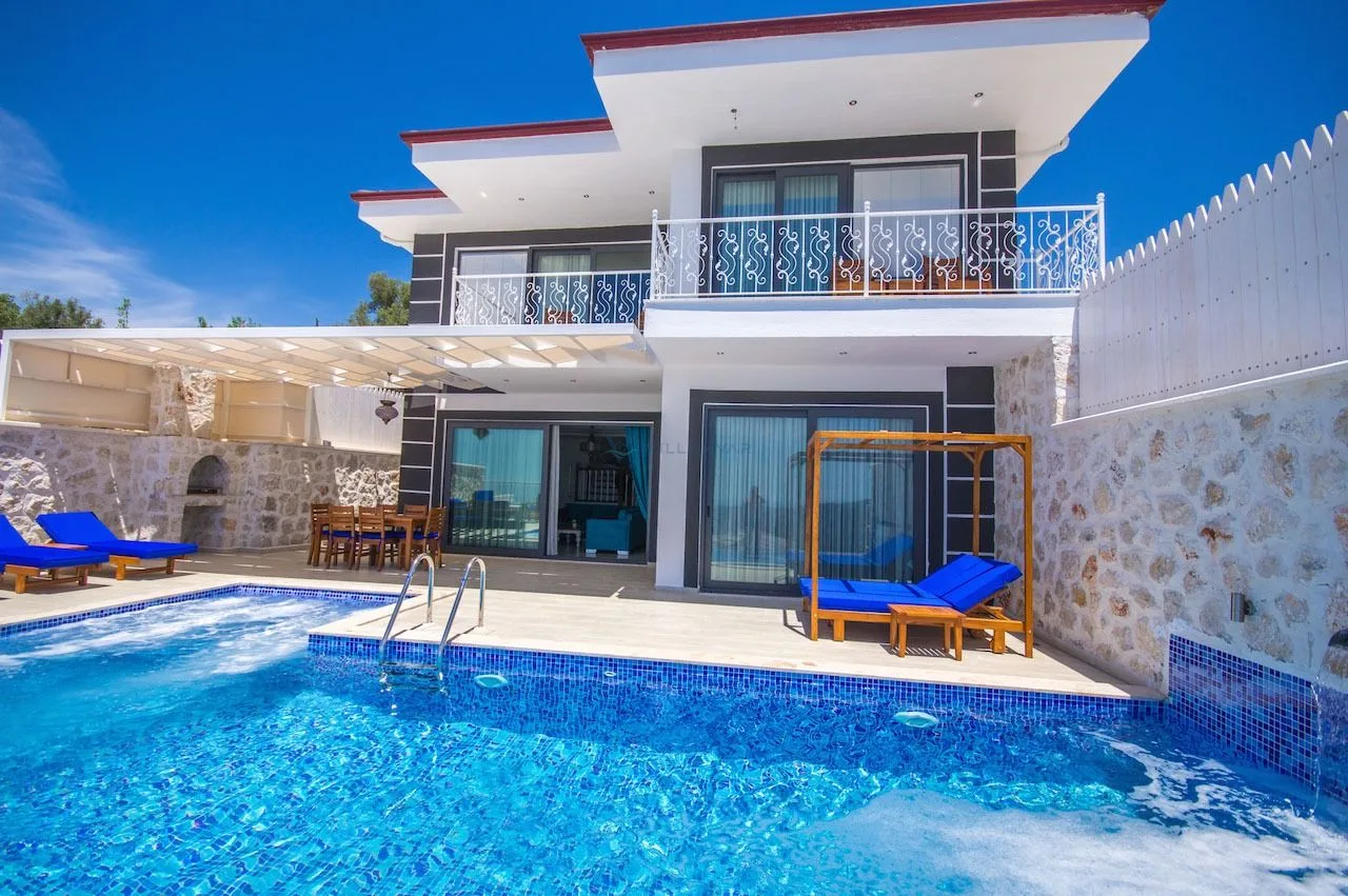 Villa Adelya