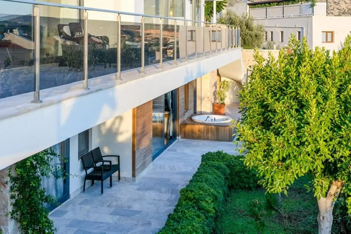 Azure Luxury Villas