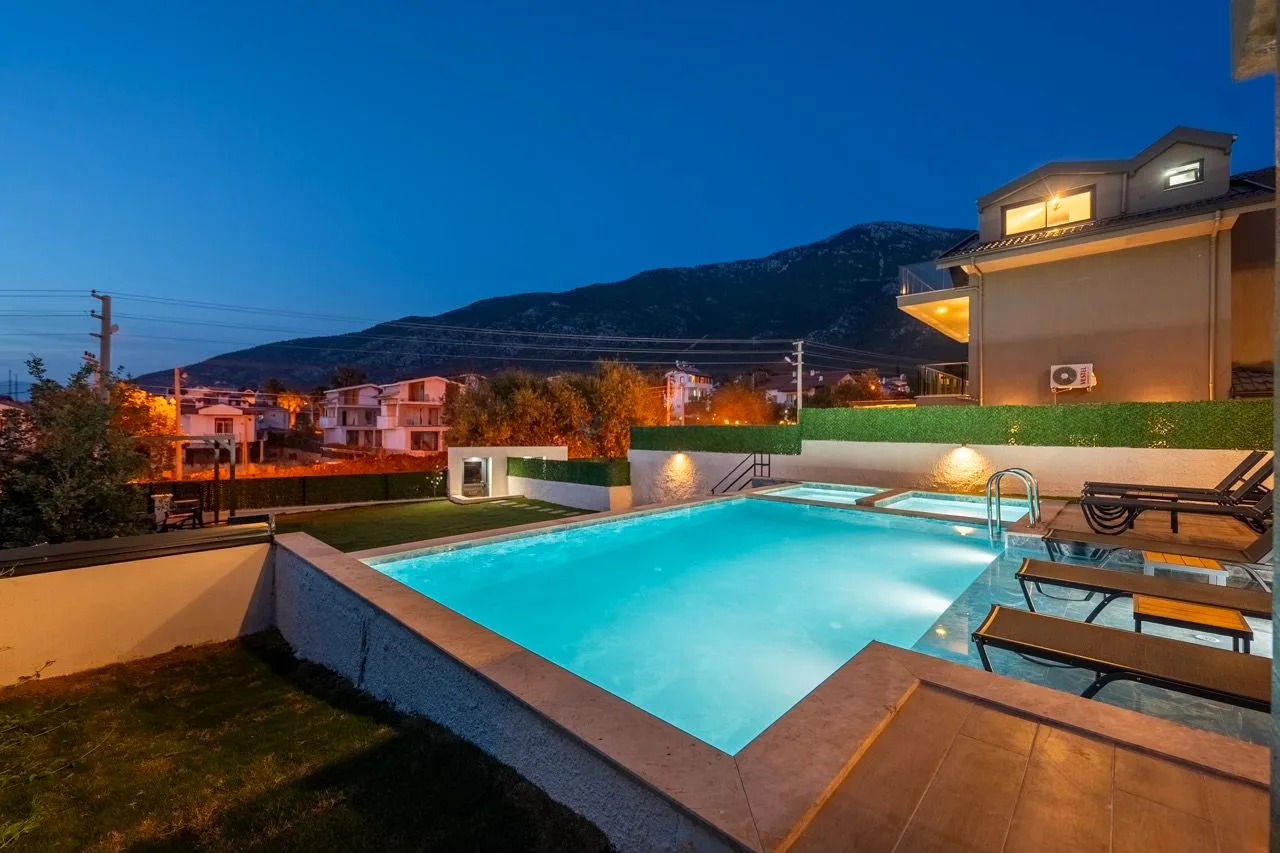 Villa Ay Luxe