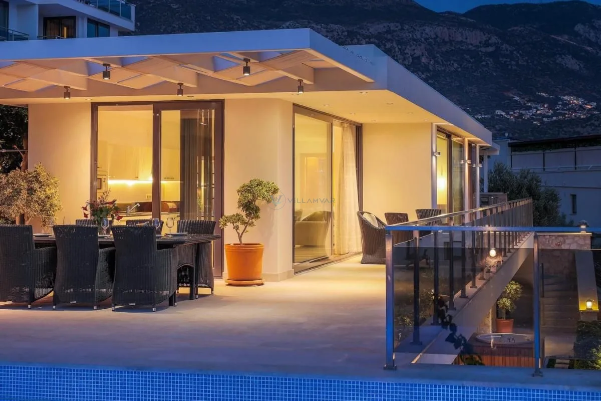 Azure Luxury Villas